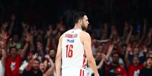 Ο Κώστας Παπανικολάου ήταν κάτι παραπάνω από ψύχραιμος μετά το απίθανο τρίποντο που σημείωσε κόντρα στον Παναθηναϊκό AKTOR