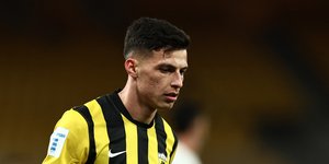 Ο Πήλιος με τη φανέλα της ΑΕΚ