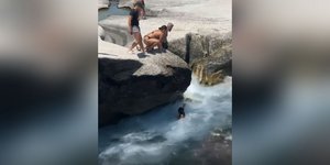 Τουρίστρια έδωσε μάχη με τα κύματα στο Σαρακήνικο της Μήλου