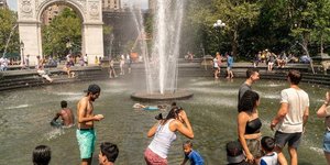 Μητροπόλεις που δεν σχεδιάστηκαν για ακραίες θερμοκρασίες, αλλά καλούνται να προσαρμοστούν σε συνθήκες που μέχρι πριν λίγες δεκαετίες θεωρούνταν σπάνιες / ALAMY