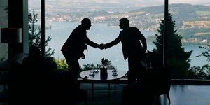 ΗΠΑ και Ιράν συμφώνησαν σε προσωρινή παύση των επιθέσεων
