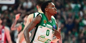 Ο Σορτς πανηγυρίζει καλάθι του στο Game 4 με τον Παναθηναικό AKTOR 