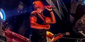 Ο τραγουδιστής που προφυλακίστηκε για αποπλάνηση 14χρονης στη Σύρο 