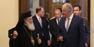 Συνάντηση του ΠτΔ Κ. Τασούλα με τον πατριάρχη Ιεροσολύμων Θεόφιλο Γ΄