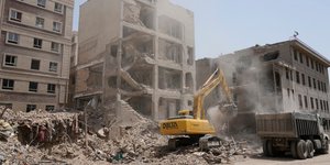 Κατεστραμμένα κτίρια στην Τεχεράνη