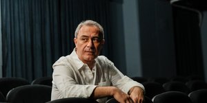 Θανάσης Κουρλαμπάς: «Διάσημος είναι ο Χατζιδάκις, όχι εμείς οι ηθοποιοί»
