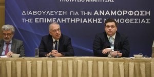 Τακης Θεοδωρικακος 