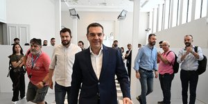 Ο Αλέξης Τσίπρας αποχωρεί από το Ζάππειο