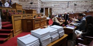 Η συνταγματική αναθεώρηση στη Βουλή