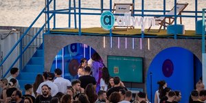 Το ειδικό Karaoke set up και photobooth της Allwyn