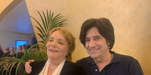 Ο Αλέξης Σταμάτης με τη μητέρα του Μπέτυ Αρβανίτη