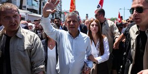  Οζγκούρ Οζέλ