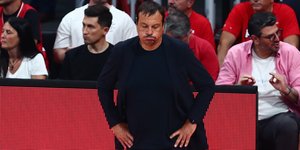 Ο Εργκίν Αταμάν στο Game 5 μεταξύ Ολυμπιακού και Παναθηναϊκού AKTOR για τους τελικούς της Basket League
