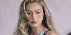 Miu-Miu Waves: Ο πιο hot συνδυασμός κουρέματος και χτενίσματος για τα μακριά μαλλιά