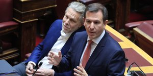 Ο Παναγιώτης Δουδωνής στη Βουλή