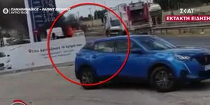 Φωτιά σε όχημα στον παράδρομο της Εθνικής Οδού