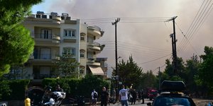 Σε εξέλιξη κυκλοφοριακές ρυθμίσεις στο Χαϊδάρι λόγω της πυρκαγιάς
