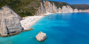 Η παραλία Φτέρη στην Κεφαλονιά