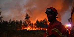 Πυρκαγιές στο Λαντόν της νοτιοδυτικής Γαλλίας