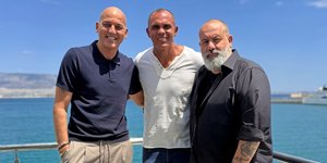 Η φωτογραφία των Κοβάσεβιτς, Τζιοβάνι και Καραπαπά