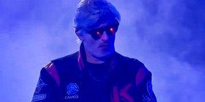 ο γνωστός Γάλλος DJ Kavinsky