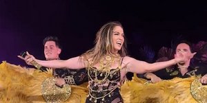 Η Τζένιφερ Λόπεζ απογείωσε την τελετή λήξης της Alta Moda των Dolce & Gabbana στη Σικελία με εντυπωσιακά looks