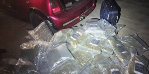Αγία Παρασκευή: Έκαναν σήμα σε ΙΧ, έπεσε σε κράσπεδο, αποκαλύφθηκε ότι ο 30χρονος από το Αζερμπαϊτζάν είχε 60 κιλά κάνναβη