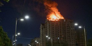 Ρωσικό σφυροκόπημα στο Κίεβο