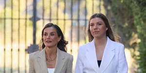 Το κομψό λινό κοστούμι της βασίλισσας Λετίθια είναι η έμπνευση που χρειάζεσαι για τα καλοκαιρινά office looks