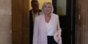 Η Μαρίν Λεπέν μετά την καταδίκη της από το Εφετείο στο Παρίσι