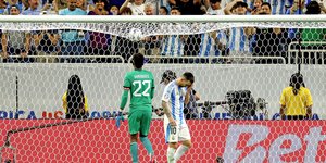 Πώς γίνεται ο κορυφαίος ίσως ποδοσφαιριστής όλων των εποχών να δυσκολεύεται τόσο σε μια εκτέλεση που για πολλούς θεωρείται σχεδόν δεδομένο γκολ; / ΑΡ