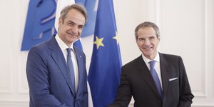 συνάντηση του Πρωθυπουργού Κυριάκου Μητσοτάκη με τον Γενικό Διευθυντή του Διεθνούς Οργανισμού Ατομικής Ενέργειας Rafael Grossi