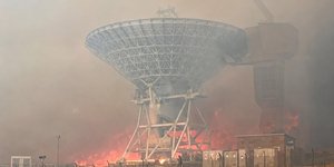 Tο Συγκρότημα Επικοινωνιών Βαθύ Διαστήματος (MDSCC) της NASA στη Μαδρίτη απειλείται από τις φωτιές