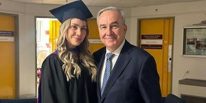 Ο Νίκος Παπαθανάσης με την κόρη του Ευσταθία