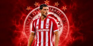 Ο Σμαίλοβιτς με την φανέλα του Ολυμπιακού