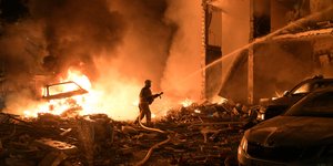 Ρωσικοί πύραυλοι σφυρoκόπησαν το Κίεβο μέσα στη νύχτα