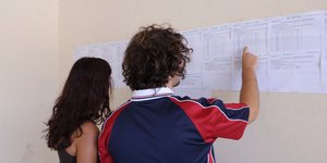Πανελλήνιες, τι δείχνουν οι φετινές βάσεις