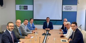 Η μεταρρύθμιση για τη διαχείριση υδάτων στο επίκεντρο της συνάντησης Παπασταύρου με βουλευτές της ΝΔ