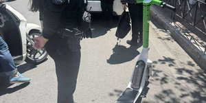 Έλεγχοι της Τροχαίας για τα πατίνια στην Αθήνα - ΙΝΤΙΜΕ