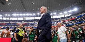 O Ντιντιέ Ντεσάν για τελευταία φορά στον πάγκο της Γαλλίας
