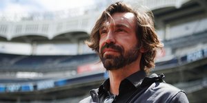 Ο Αντρέα Πίρλο κατά τη διάρκεια περιοδείας UEFA Champions League Trophy Tour
