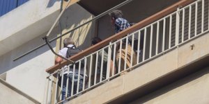 Πολεοδομία ελέγχει διπλανή πολυκατοικία στα Πετράλωνα