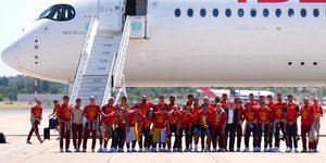 Η άφιξη της αποστολής της Ισπανίας