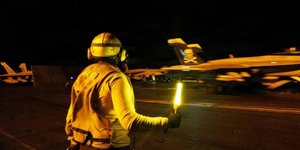 Νέα αμερικανικά πλήγματα στο Ιράν τη νύχτα
