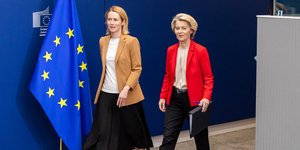 Η επικεφαλής της ευρωπαϊκής διπλωματίας Κάγια Κάλας και η πρόεδρος της Κομισιόν, Ούρσουλα Φον ντερ Λάιεν