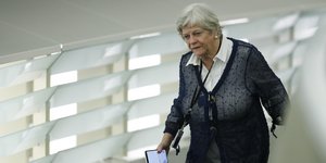 Η Βρετανίδα Βουλευτής Αν Γουίντεκομπ που βρέθηκε δολοφονημένη μέσα στο σπίτι της