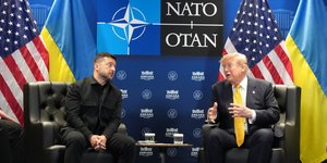 Βολοντίμιρ Ζελένσκι και Ντόναλντ Τραμπ στη Σύνοδο του ΝΑΤΟ στην Άγκυρα