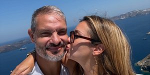 Ο Άγγελος Χαριστέας δημοσίευσε σπάνιες οικογενειακές φωτογραφίες από τις διακοπές του