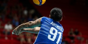 Η Ανθούλη με τη φανέλα της εθνικής