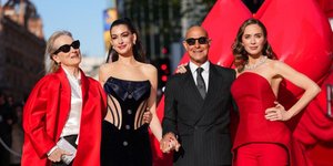 Το cast της ταινίας «The devil wears Prada» στην πρεμιέρα του Λονδίνου/ Φωτογραφία: AP
